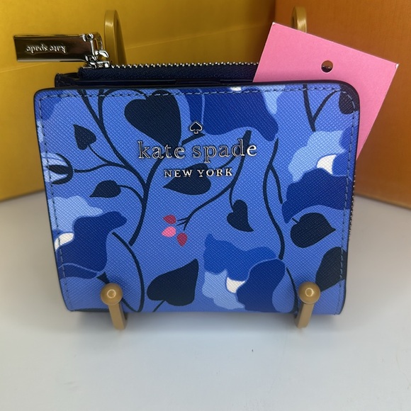 kate spade Handbags - 🆕 ♠️ kate spade Staci Nouveau Bloom Wallet